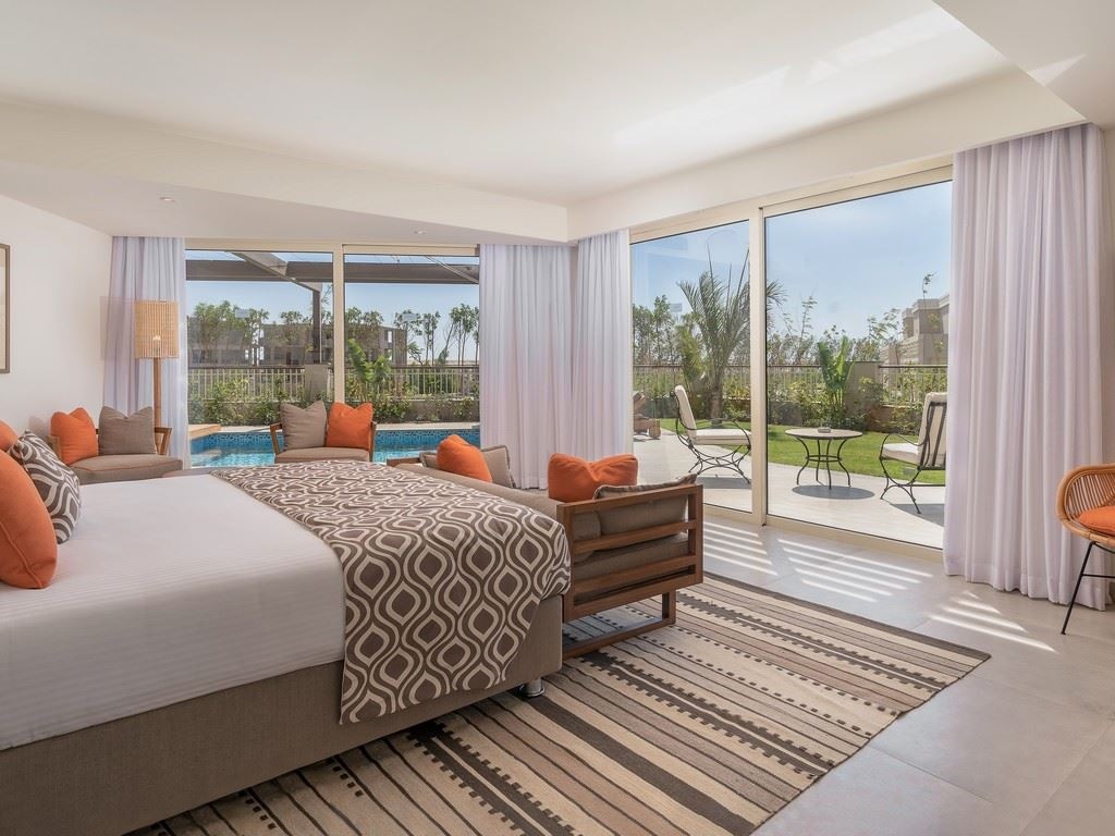 rooms-royal-suites-with-swimup-pool