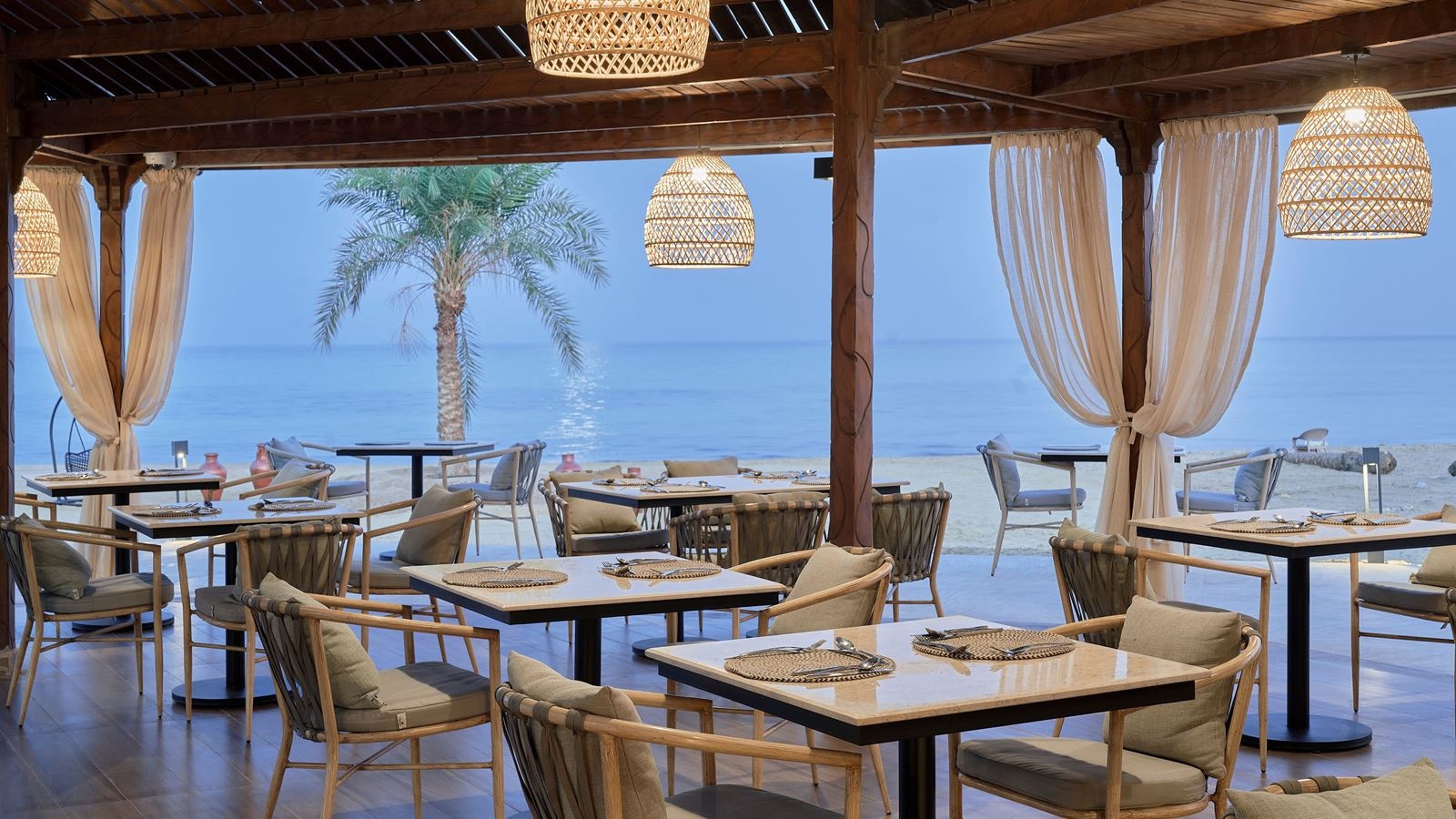 restaurants-ritsa-sea-food--restaurant