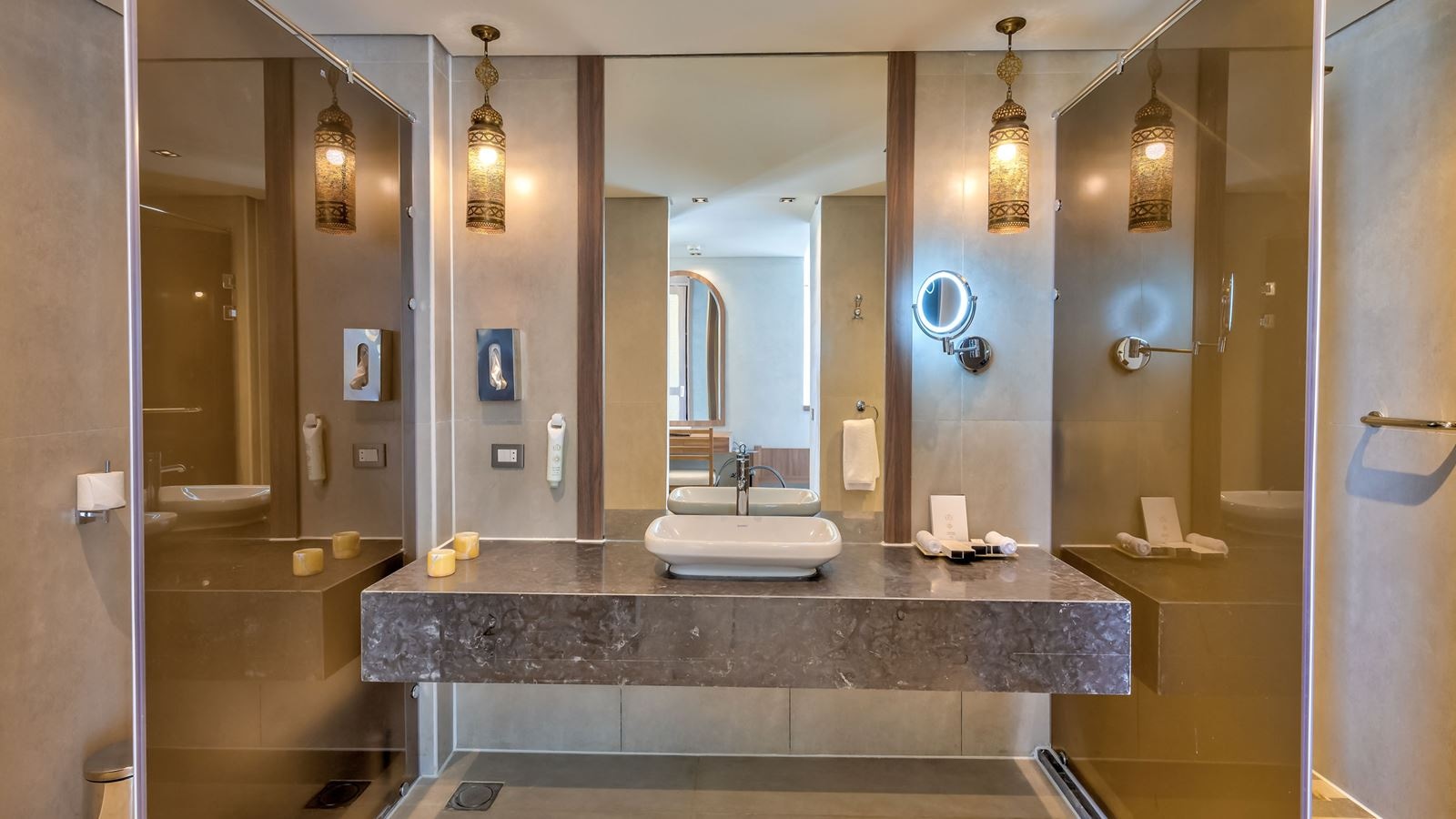 rooms-rooftop-jacuzzi