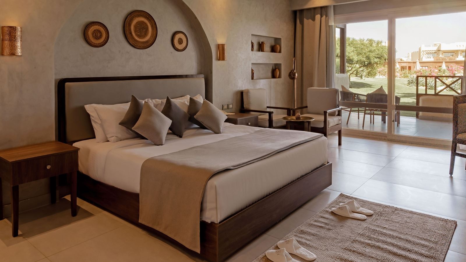 rooms-room-superior-garden-or-pool-view