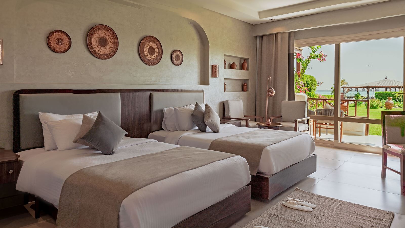 rooms-room-superior-seaview