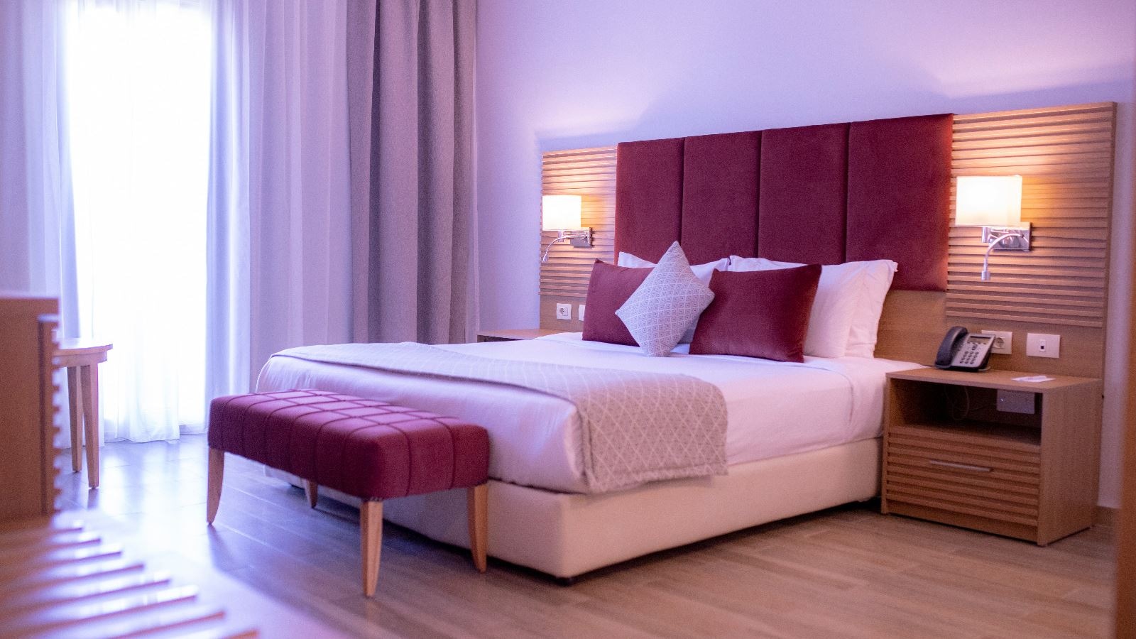 rooms-premium-pool-room