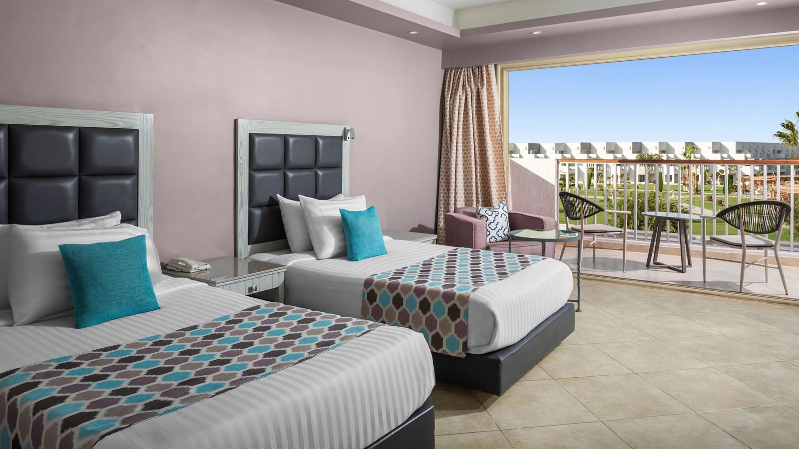 rooms-superior-room