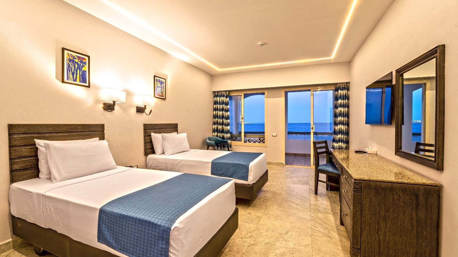 rooms-royal-suite-sea-front
