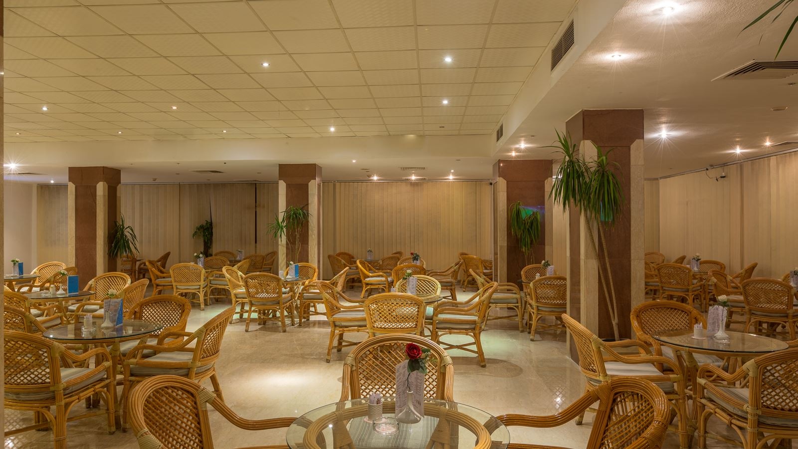 restaurants-lobby-bar