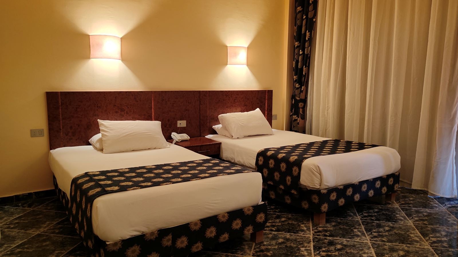 rooms-standard-room-mountain