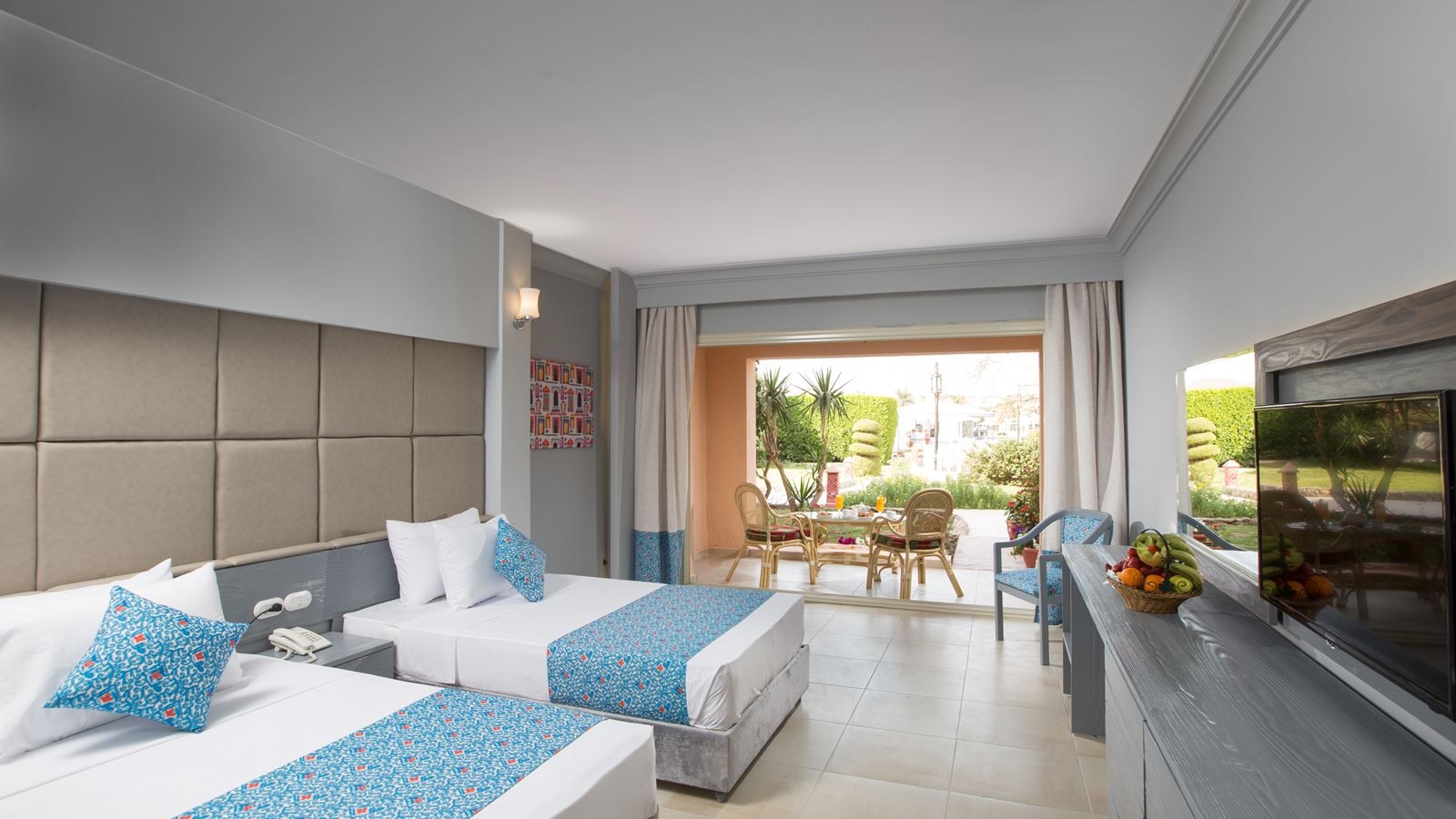 rooms-deluxe-room