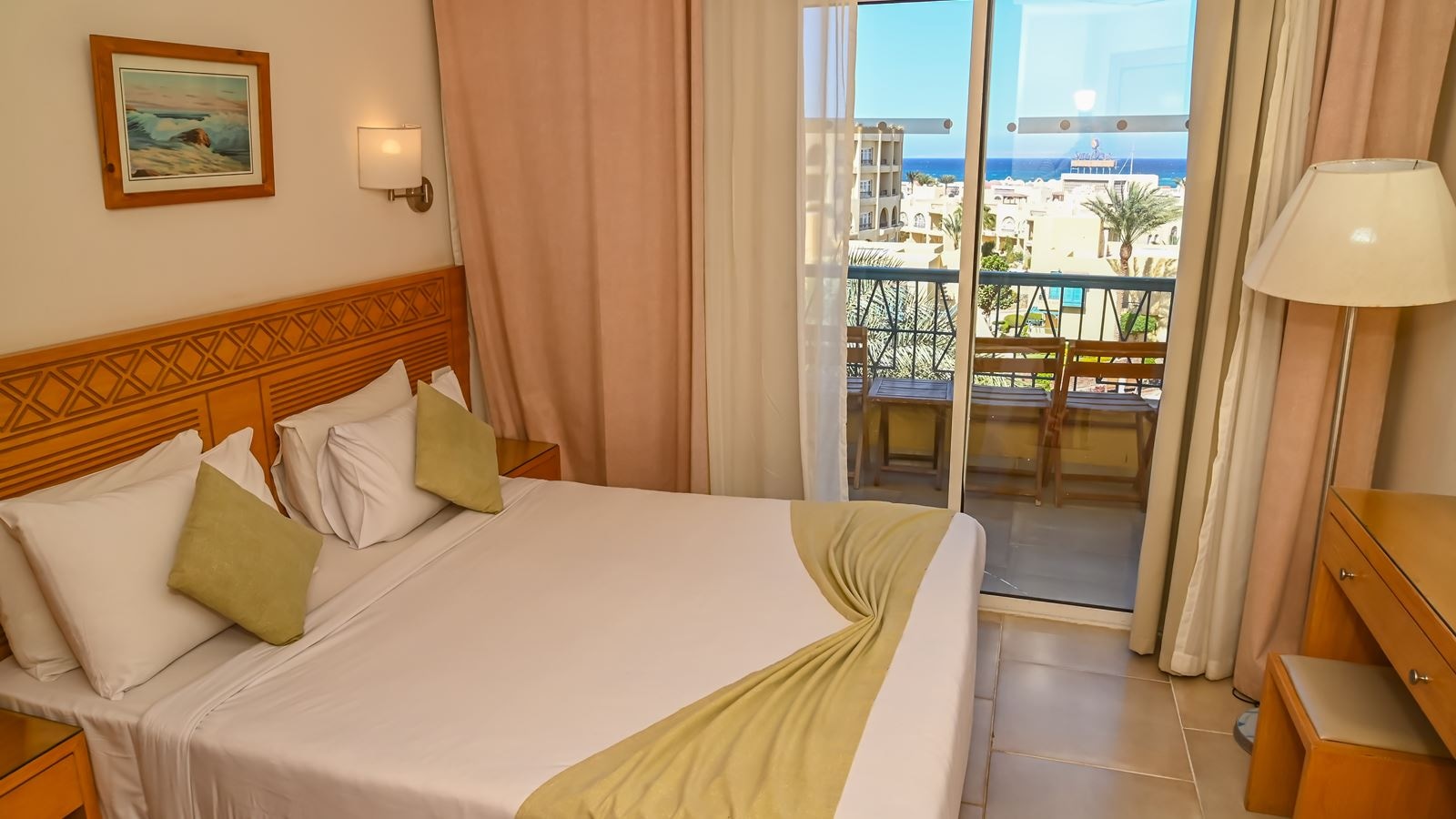 rooms-family-one-bedroom