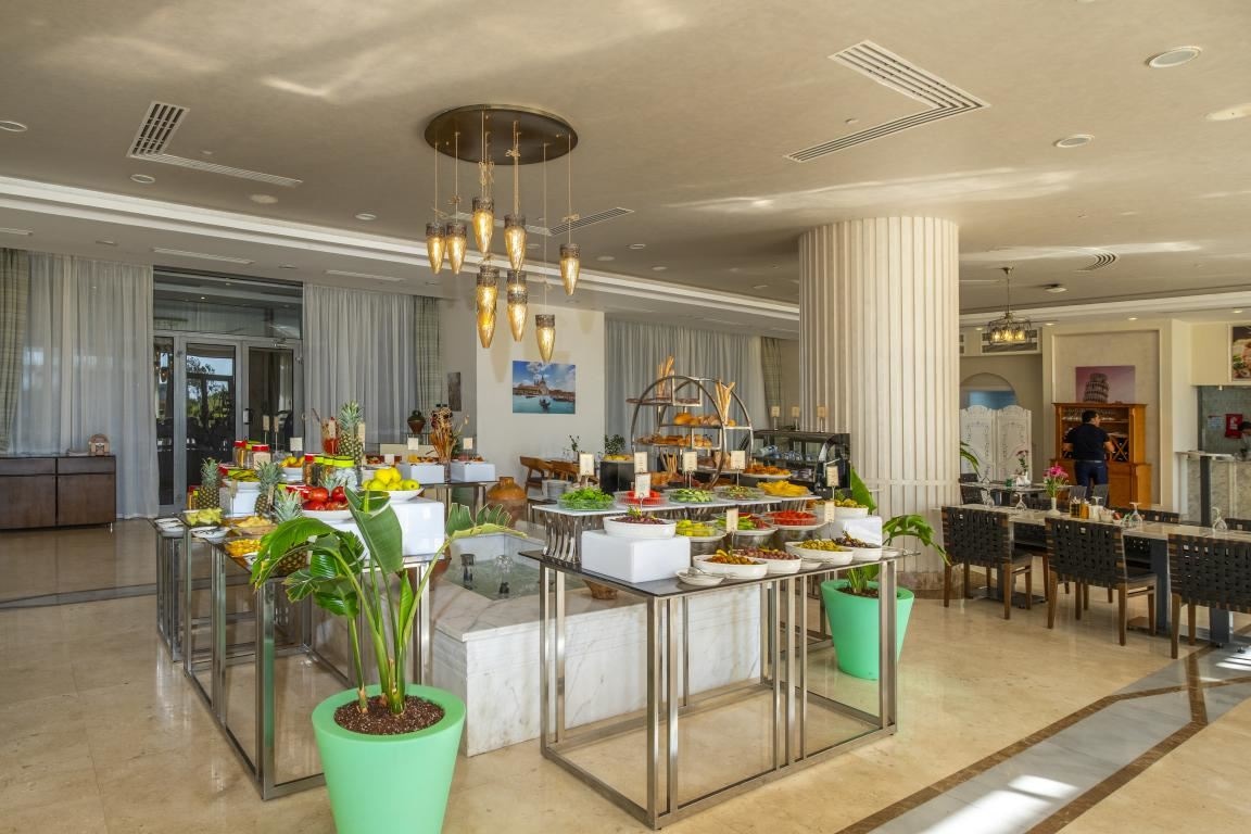 restaurants-dolce-vita--a-la-carte-breakfast