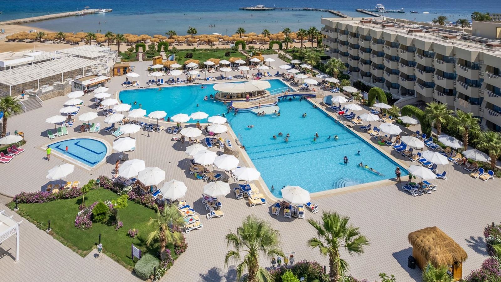 Пляж і басейни - фото 3