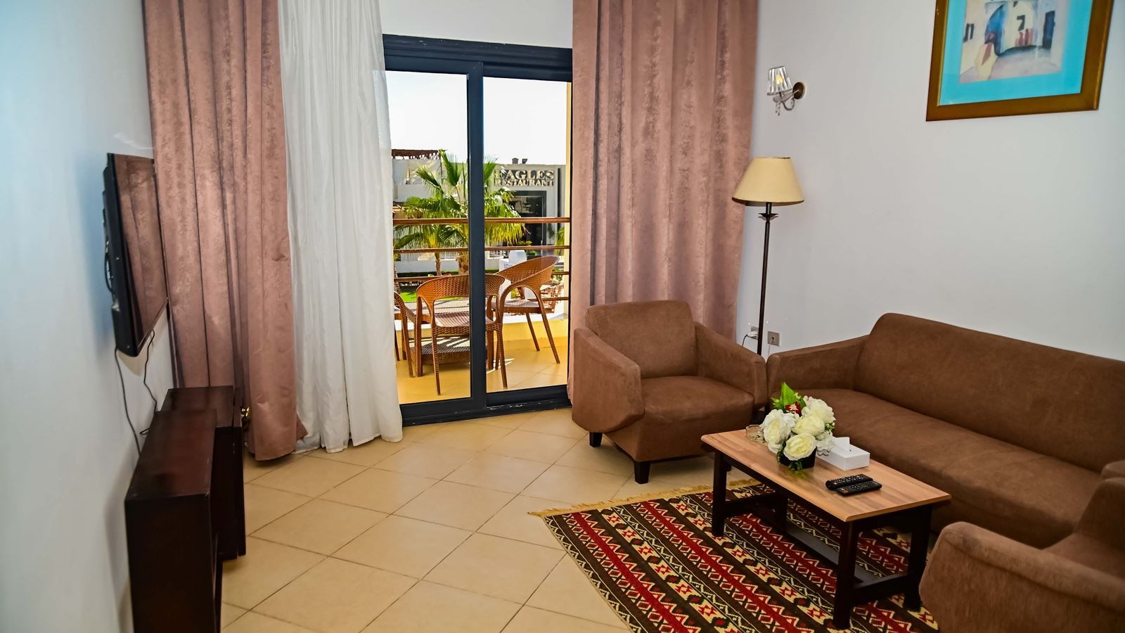 rooms-family-suite-pool-view-or-side-sea-view