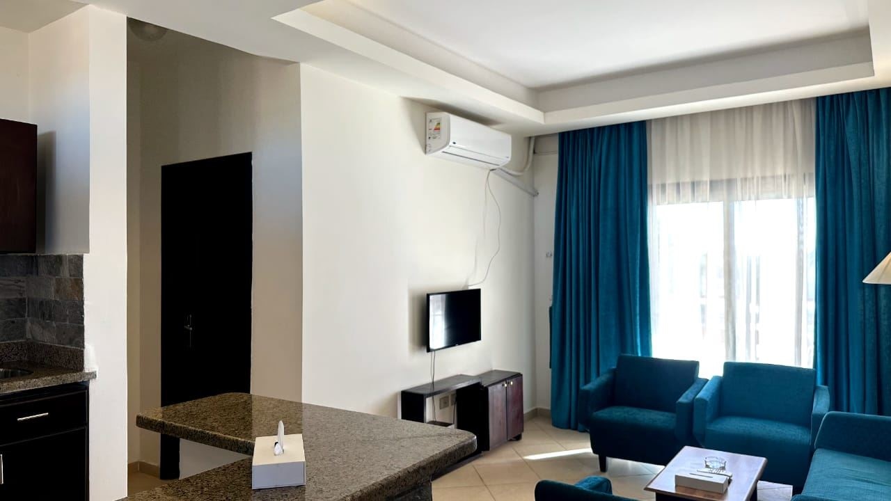 rooms-junior-suite-pool-view-or-side-sea-view