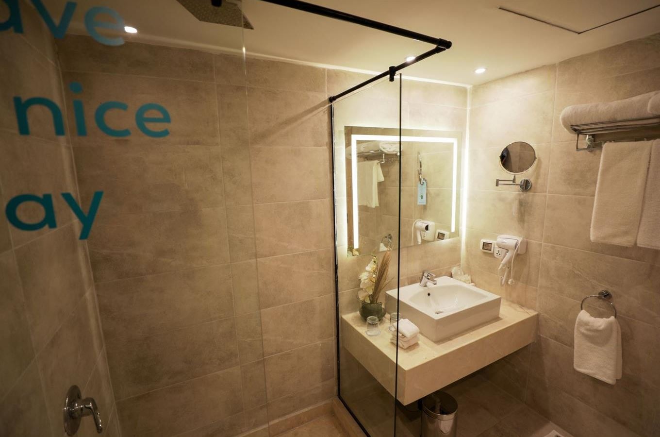 rooms-family-deluxe-suite