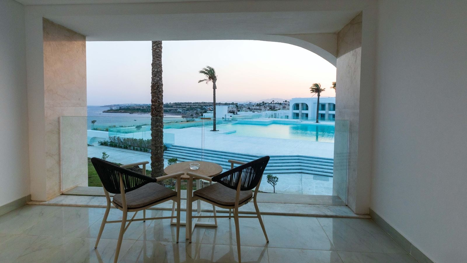 rooms-deluxe-room