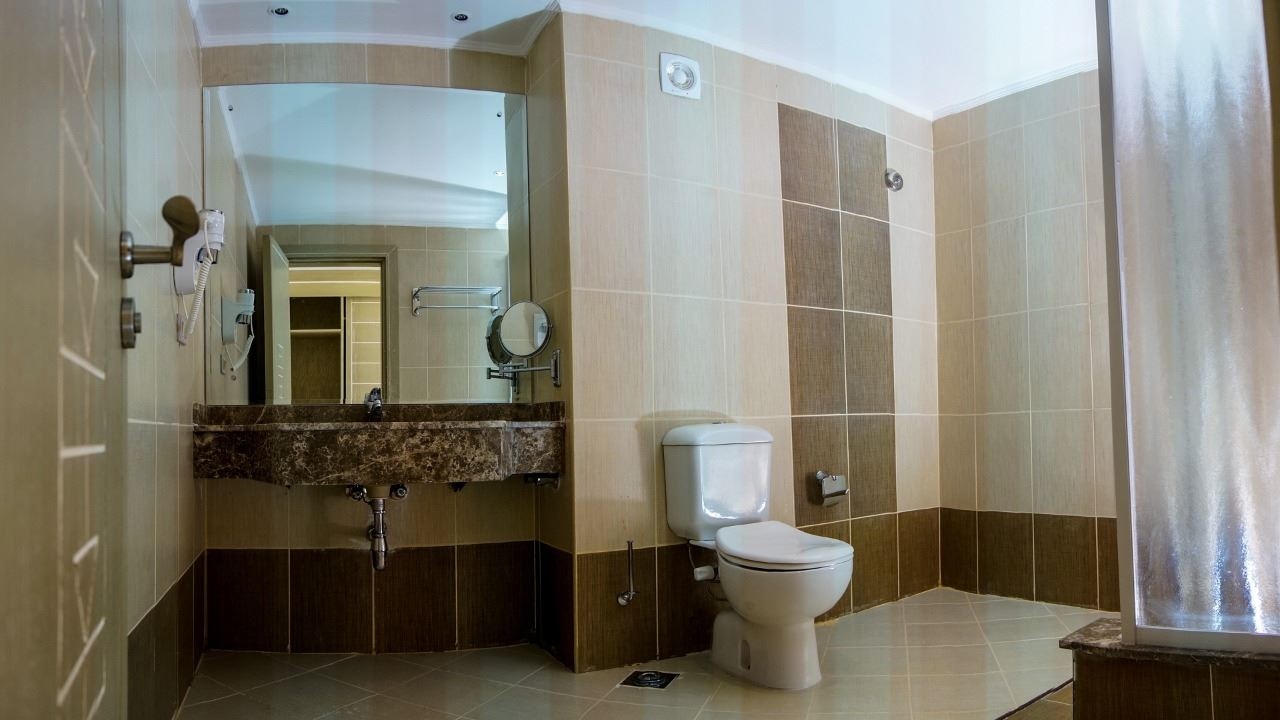 rooms-superior-pool-view-room