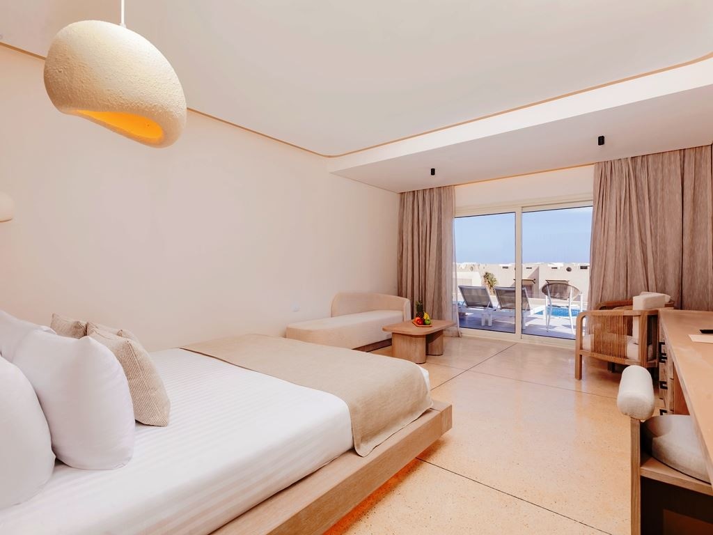 rooms-junior-pool-suite