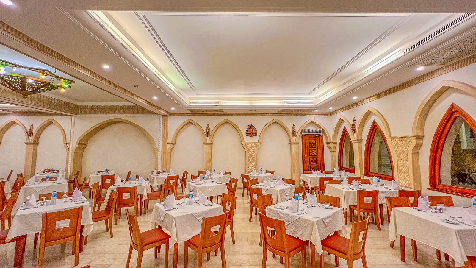 restaurants-restaurants