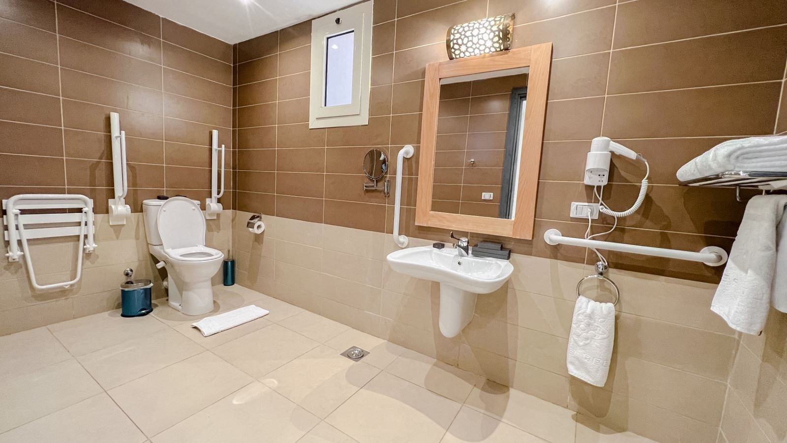 rooms-handicapped-suite