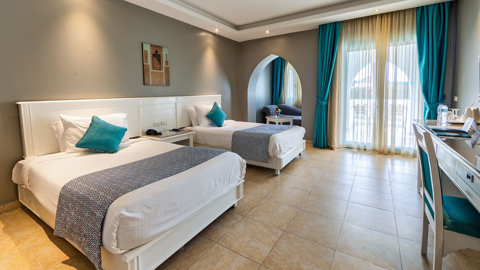 rooms-superior-room-garden--pool-view
