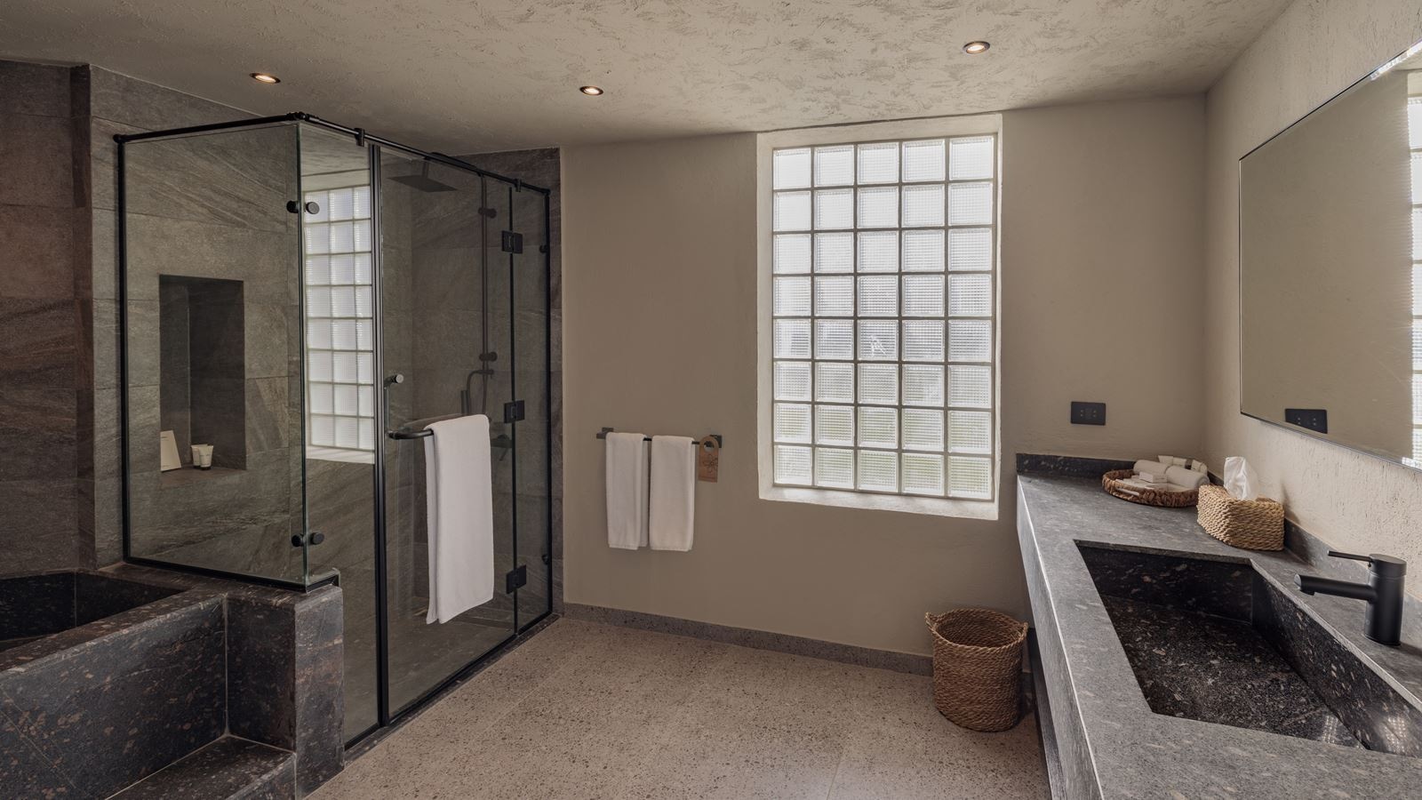 rooms-swim-up-junior-suite-garden-view