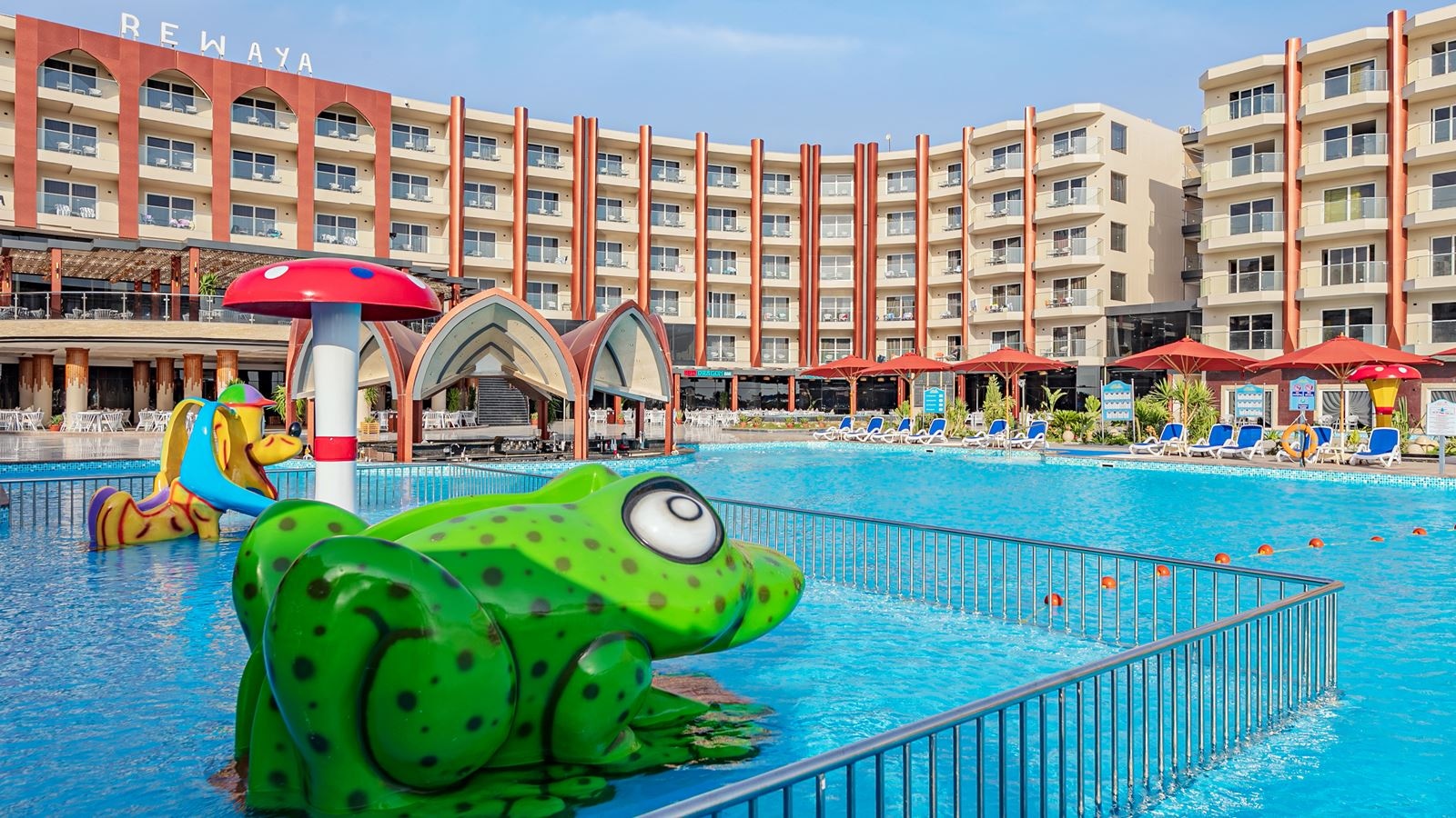 pools-outdoor-childrens-pool