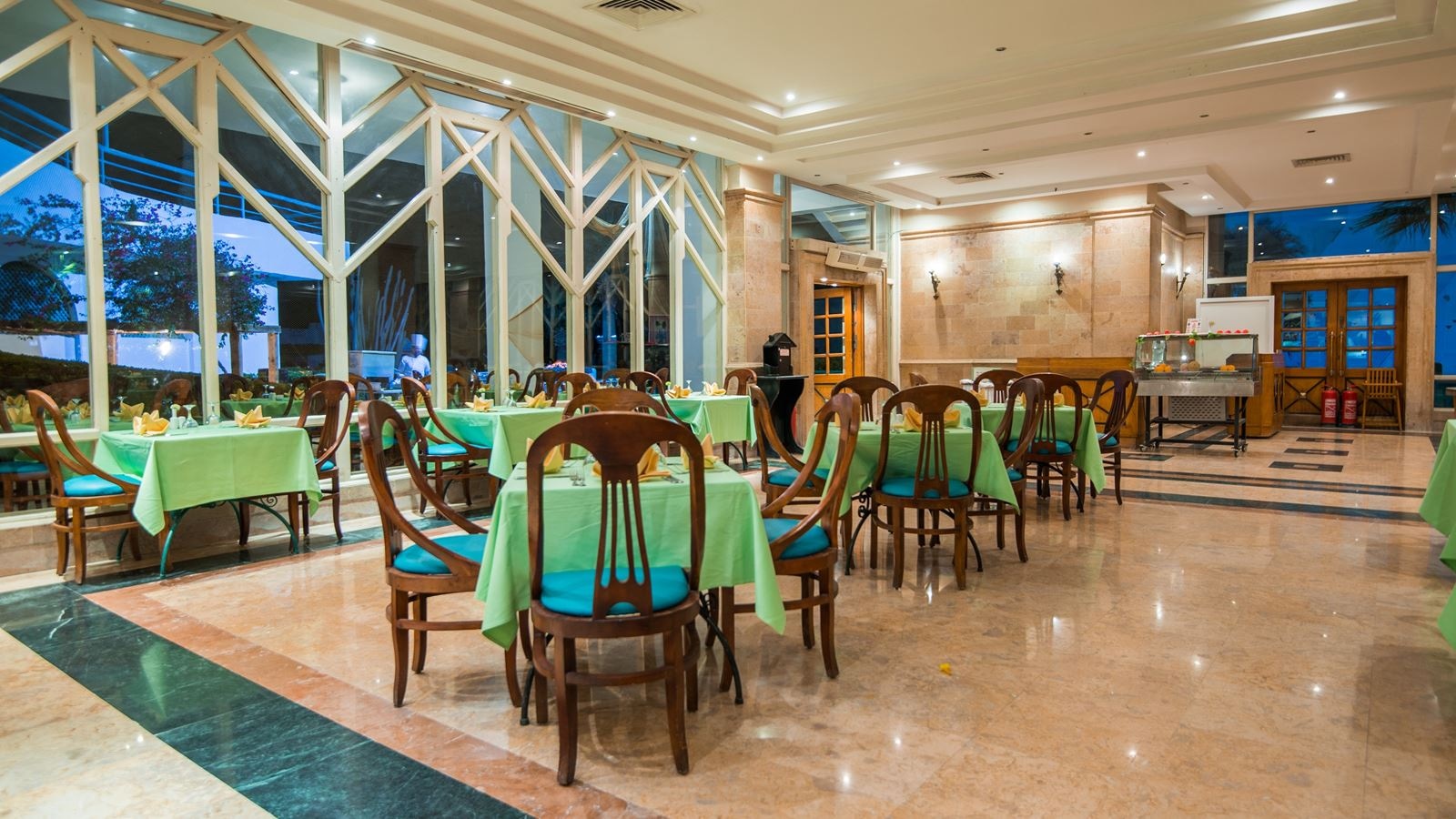 restaurants-main-restaurant