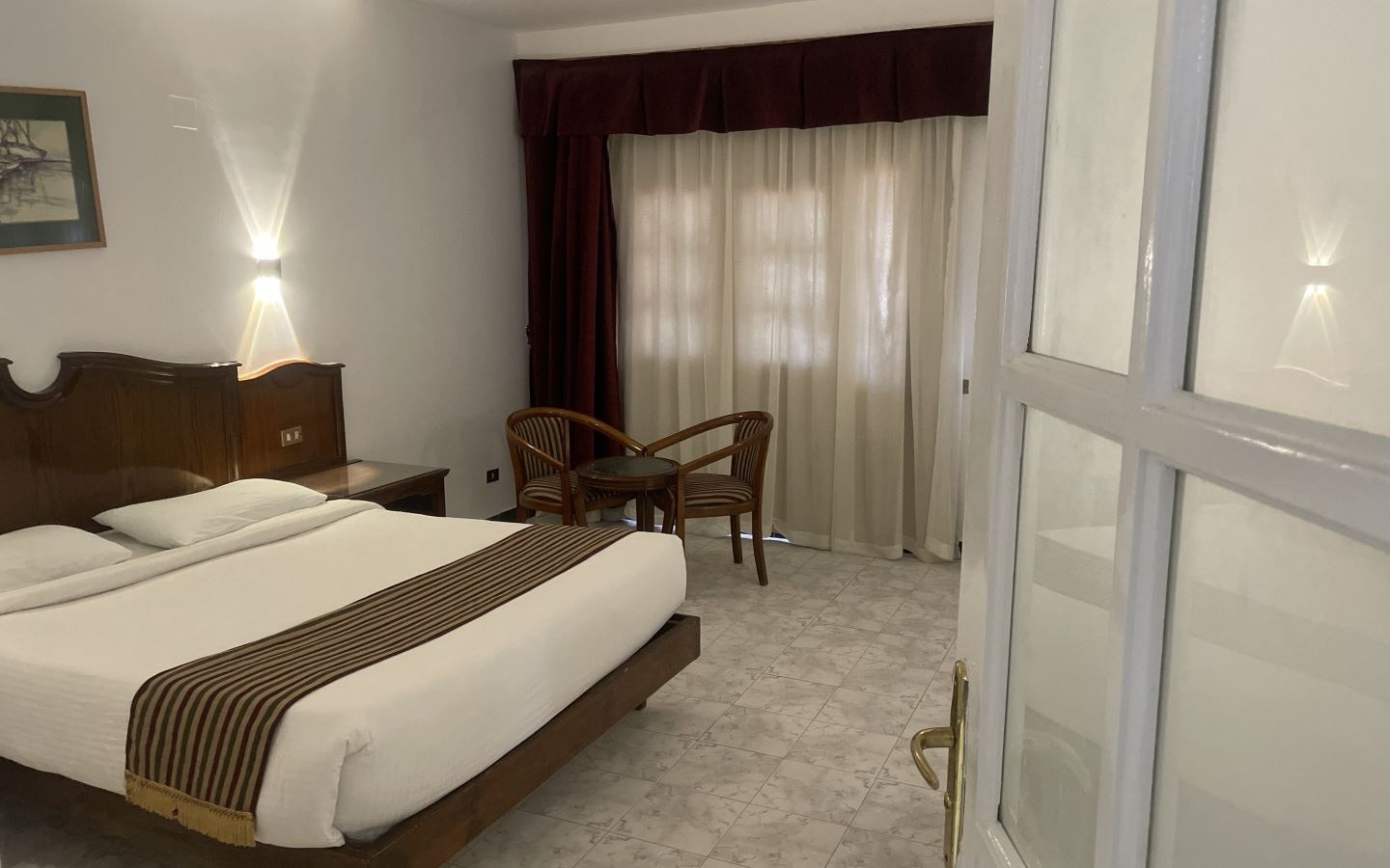 rooms-family-room