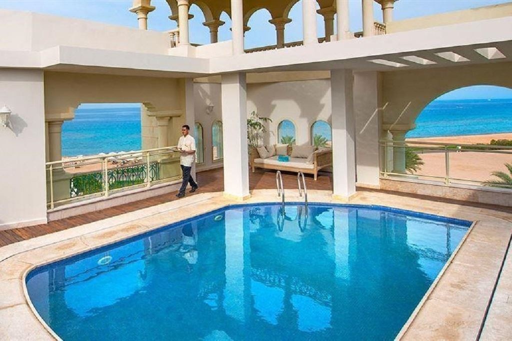 rooms-grand-royal-suite