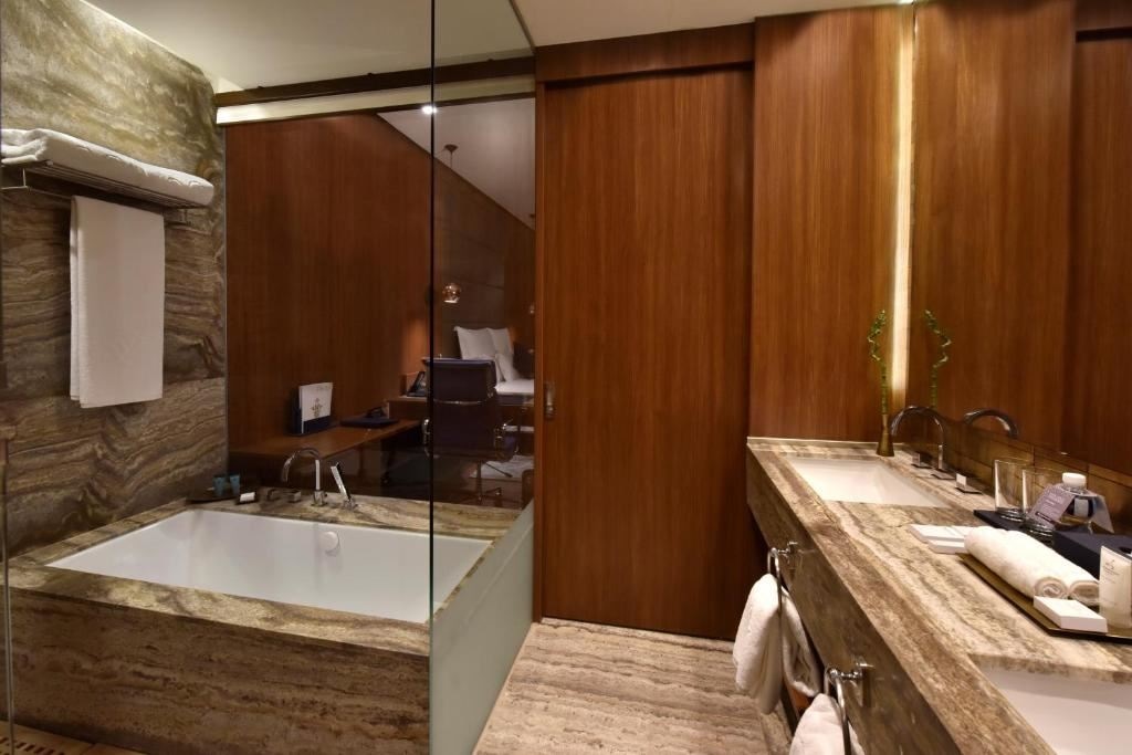 rooms-one-bedroom-suite-chd-without-extra-bed