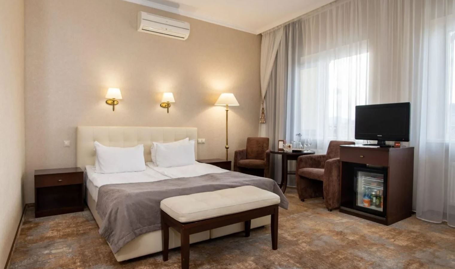 rooms-напівлюкс-преміум