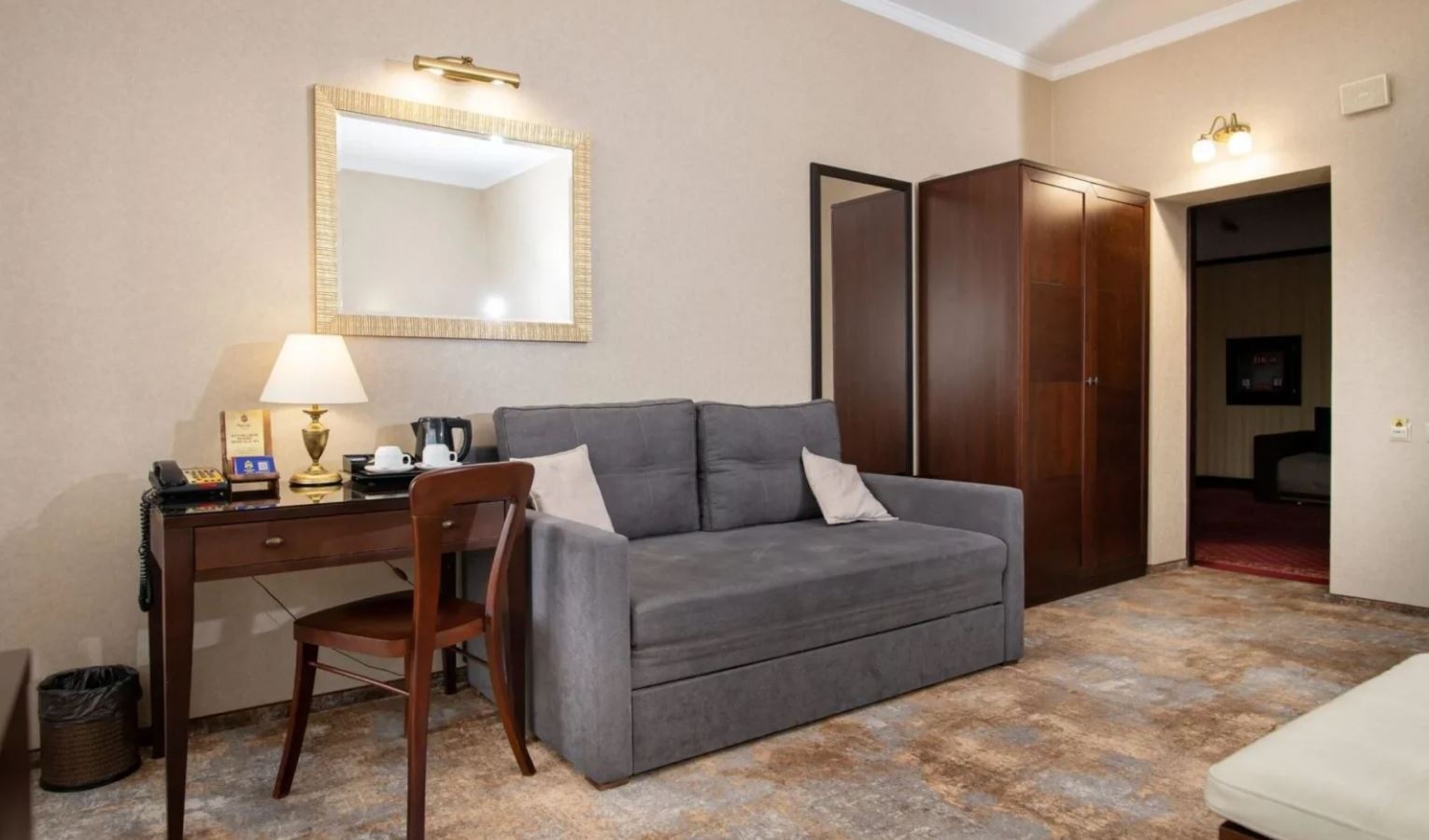 rooms-напівлюкс-преміум