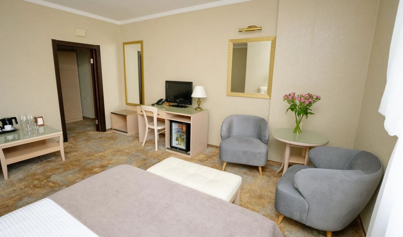 rooms-напівлюкс-преміум-покращений