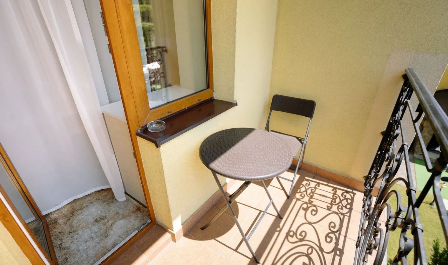 rooms-напівлюкс-преміум-з-видом-на-гори