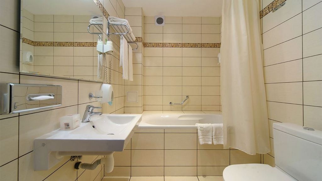 rooms-люкс-мансардний