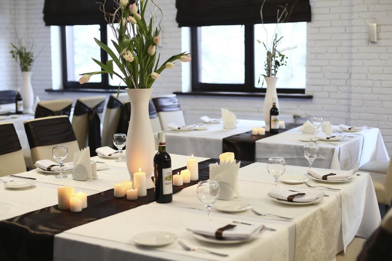 restaurants-restaurant