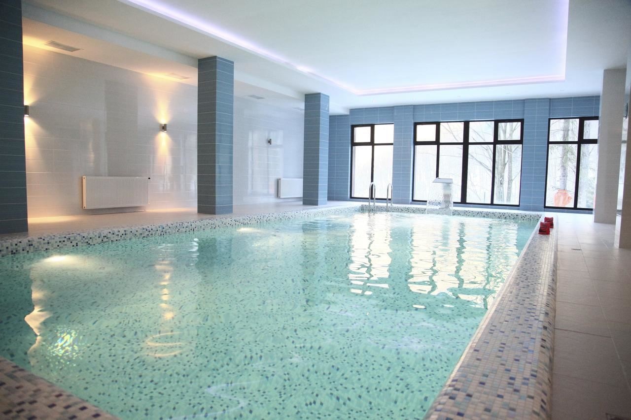 pools-indoor-pool