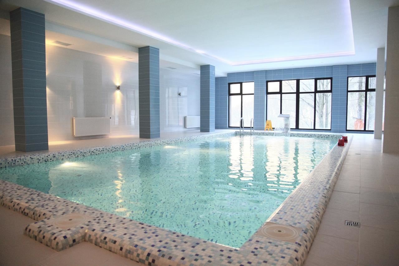 pools-indoor-pool