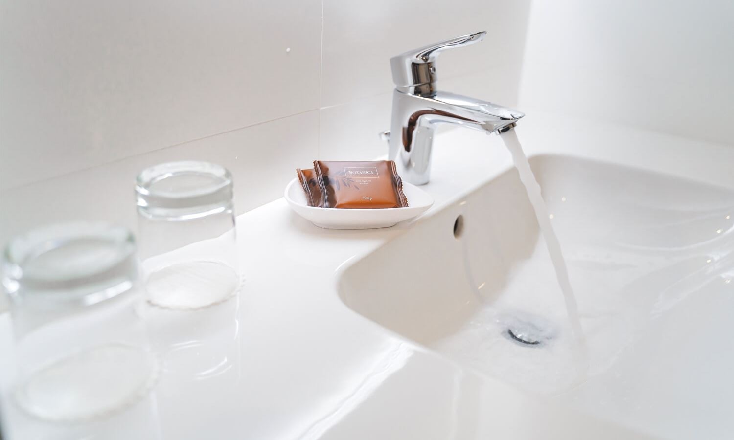 rooms-iris-classic-single