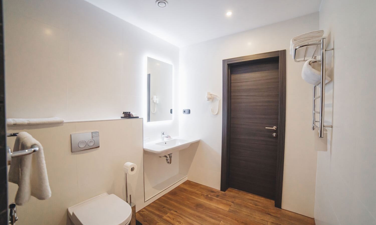 rooms-iris-junior-suite