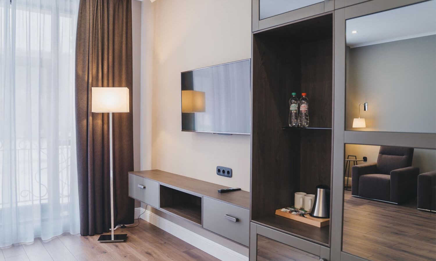 rooms-iris-junior-suite