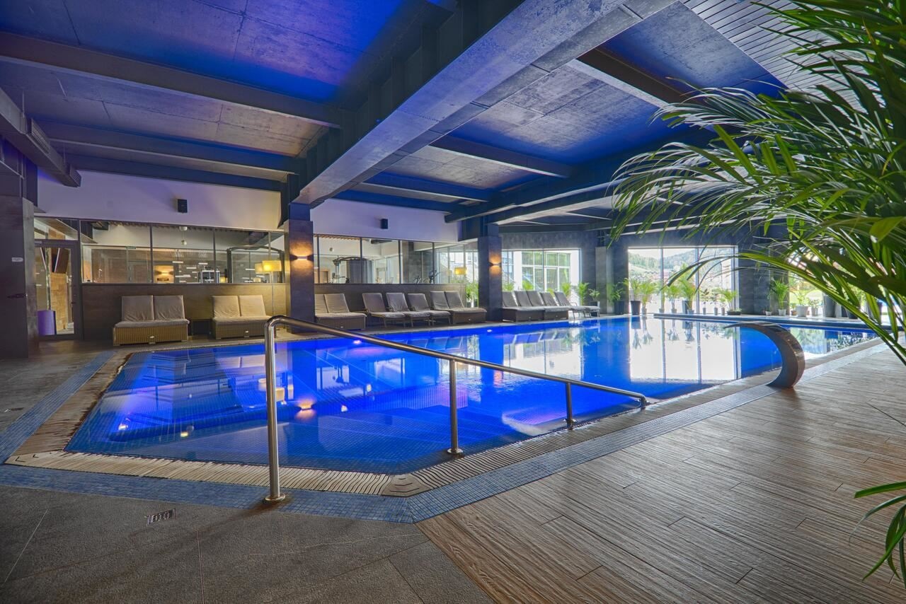 pools-indoor-pool