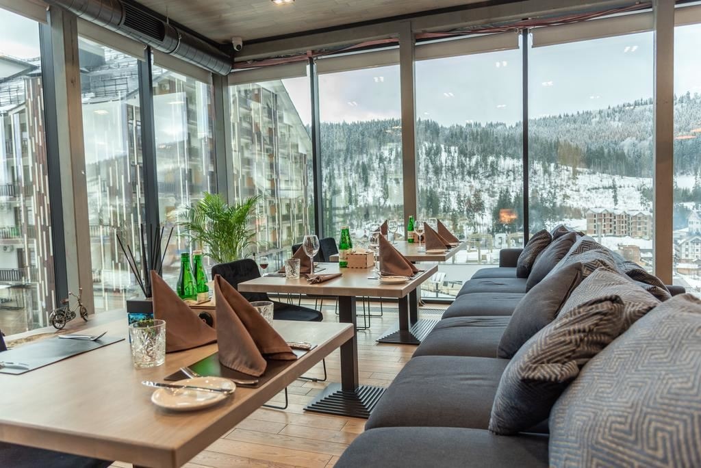 restaurants-restaurant