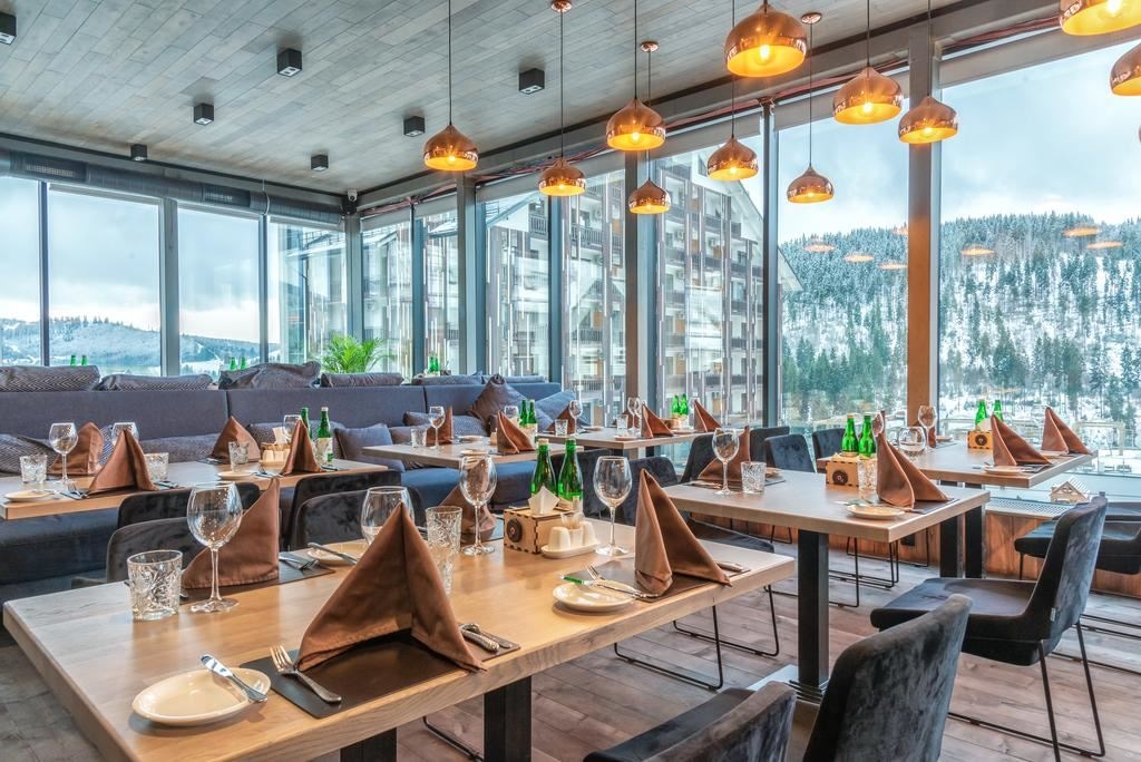 restaurants-restaurant