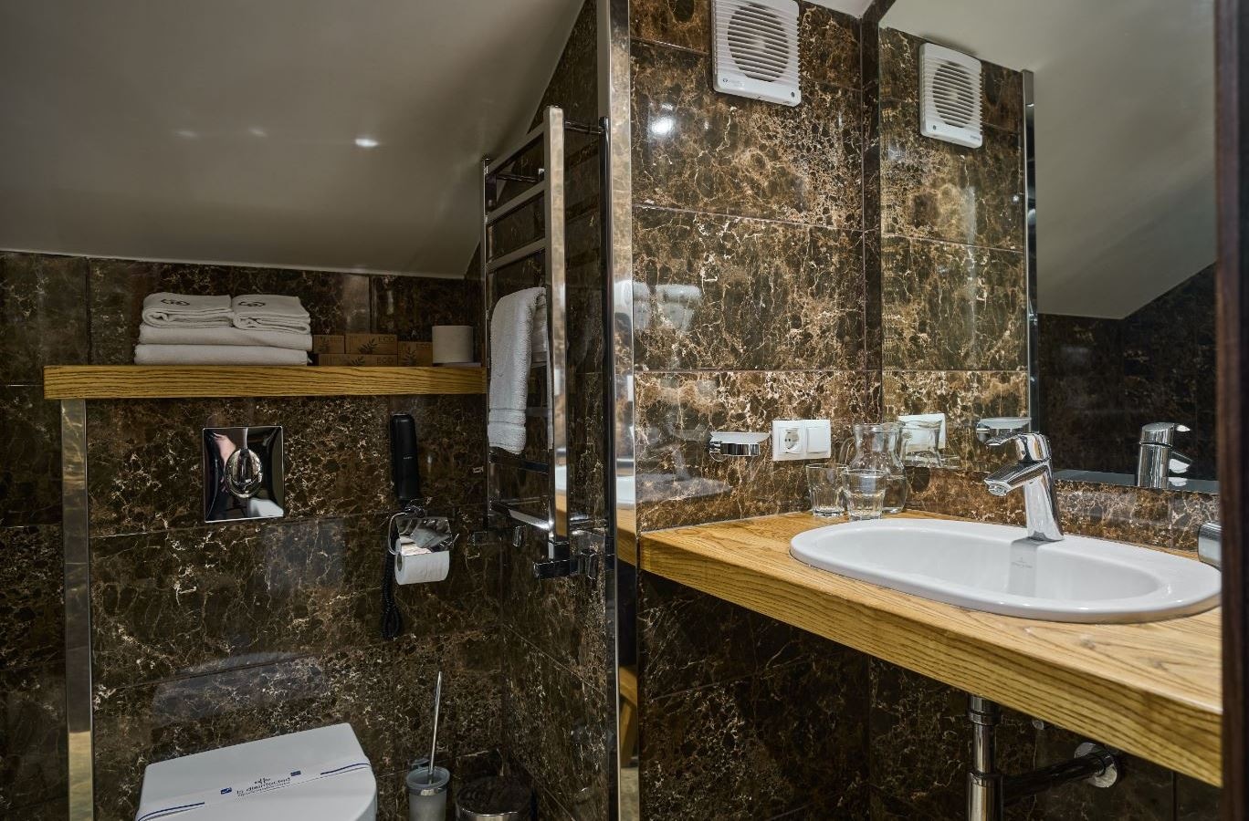 rooms-економклас-в-мансарді-burshtyn