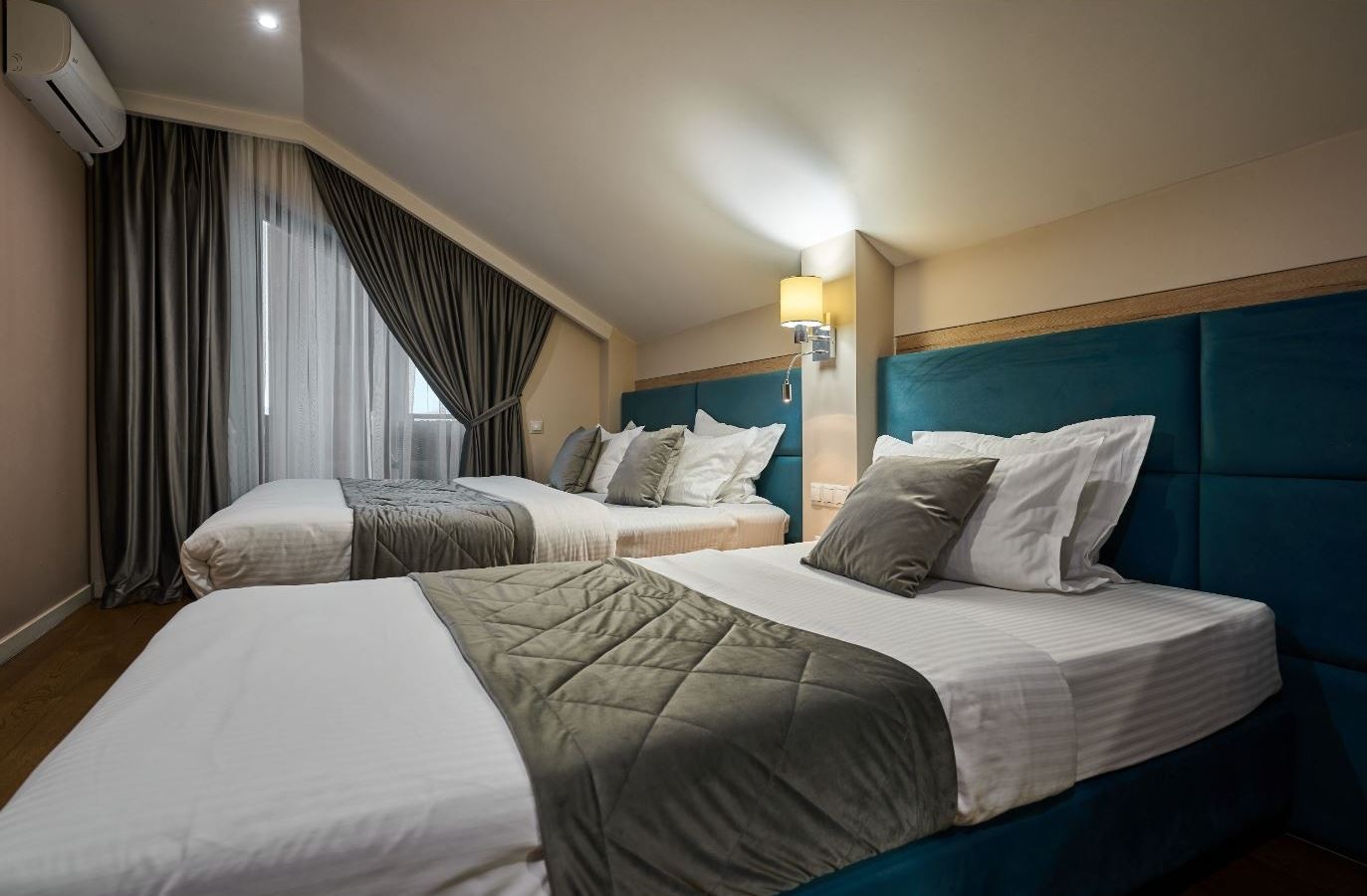 rooms-тримісний-економ-в-мансарді-burshtyn