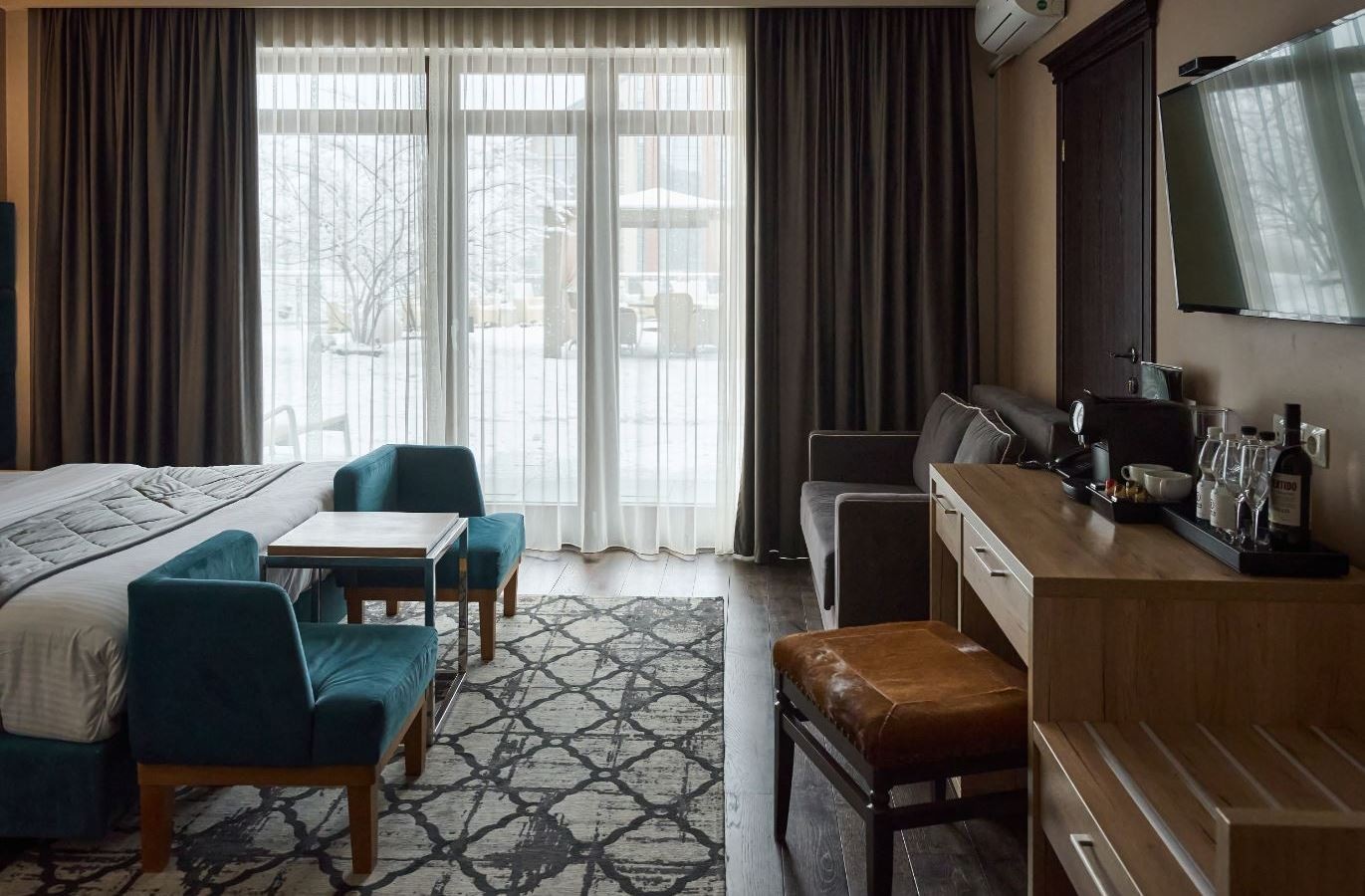 rooms-напівлюкс-з-балкономтерасой--burshtyn