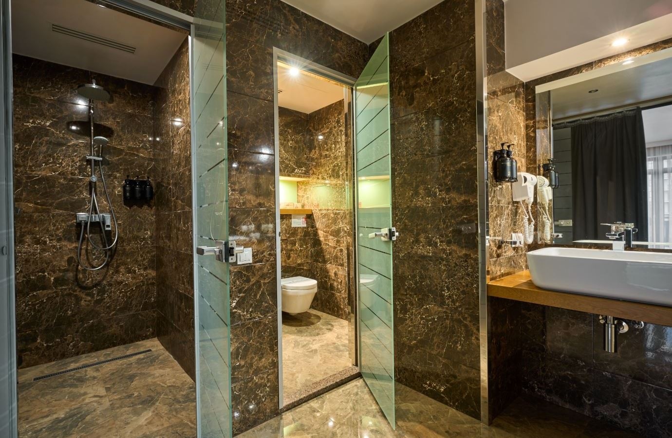 rooms-deluxe-open-space-burshtyn