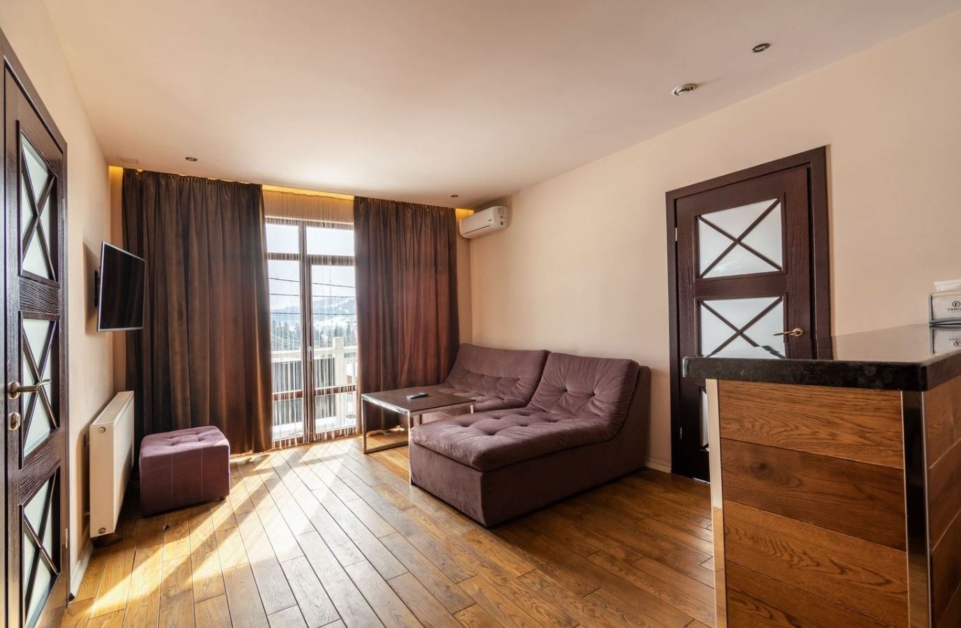 rooms-трикімнатний-делюкс-fomich