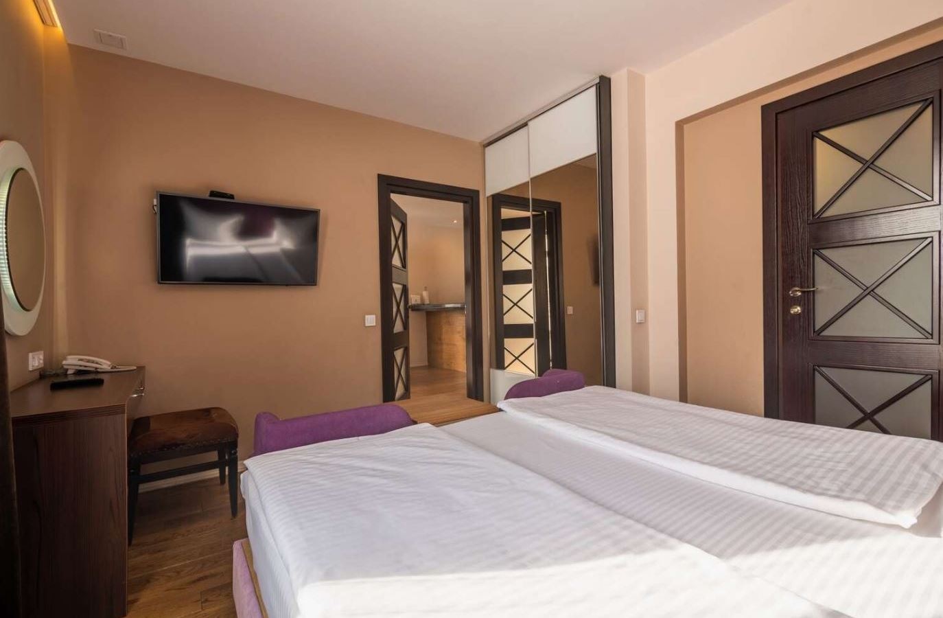 rooms-трикімнатний-делюкс-fomich