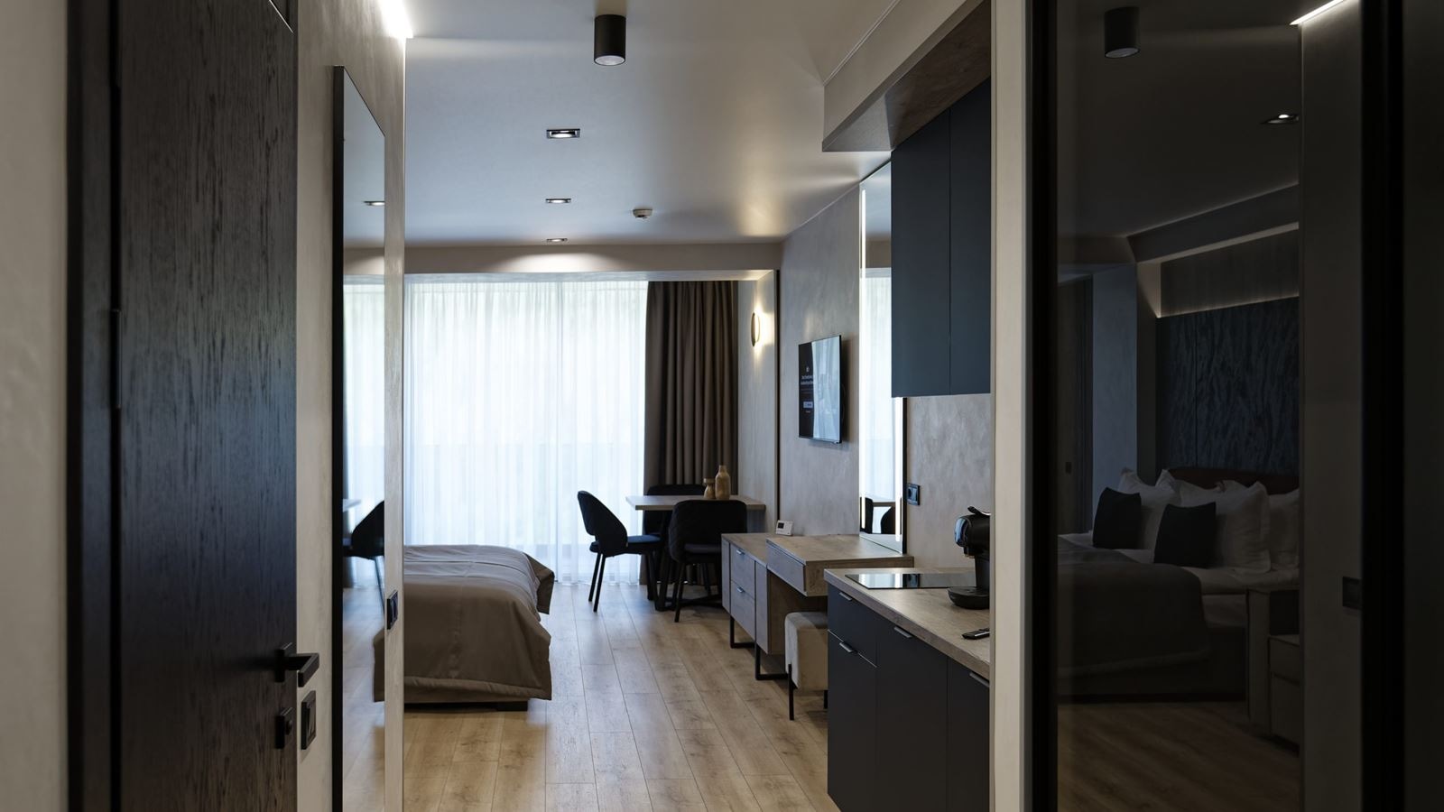 rooms-semi-suit